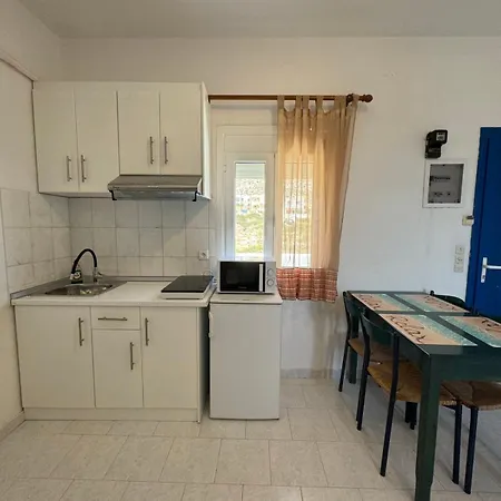 Angelos Furnished Apartamento Amoopi